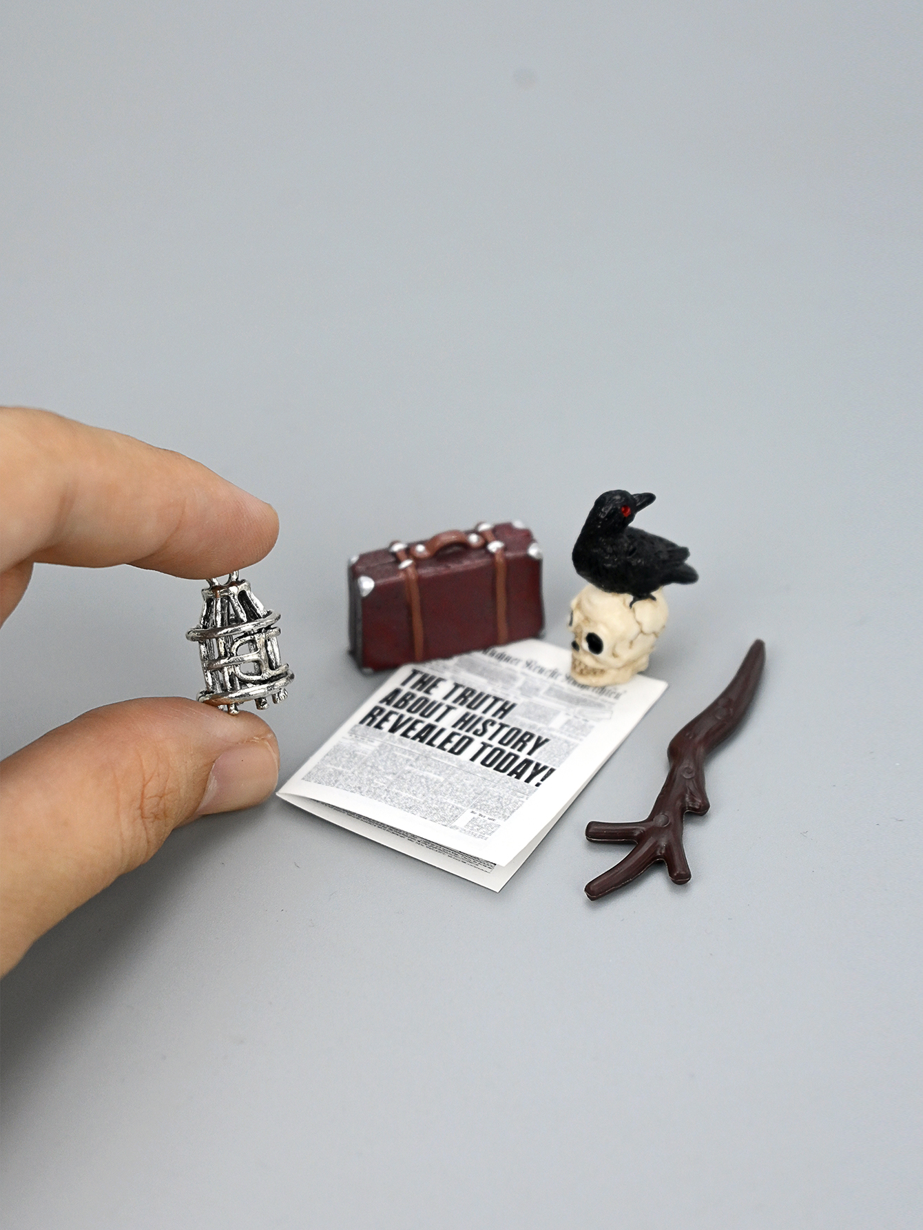 Miniature Academy Luggage Scen - đánh giá và giá Home Decor Company